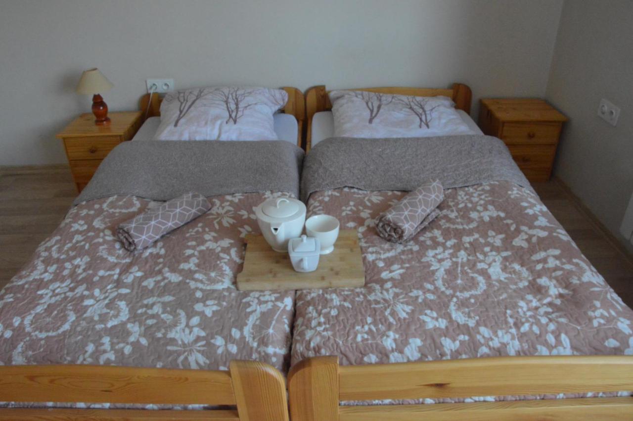 Rodzinny Apartament Folker Wegierska Gorka Bagian luar foto