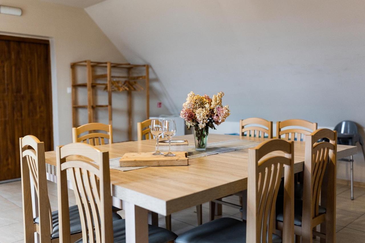 Rodzinny Apartament Folker Wegierska Gorka Bagian luar foto